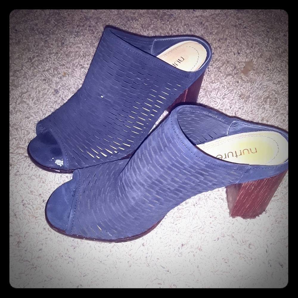 Navy wedges